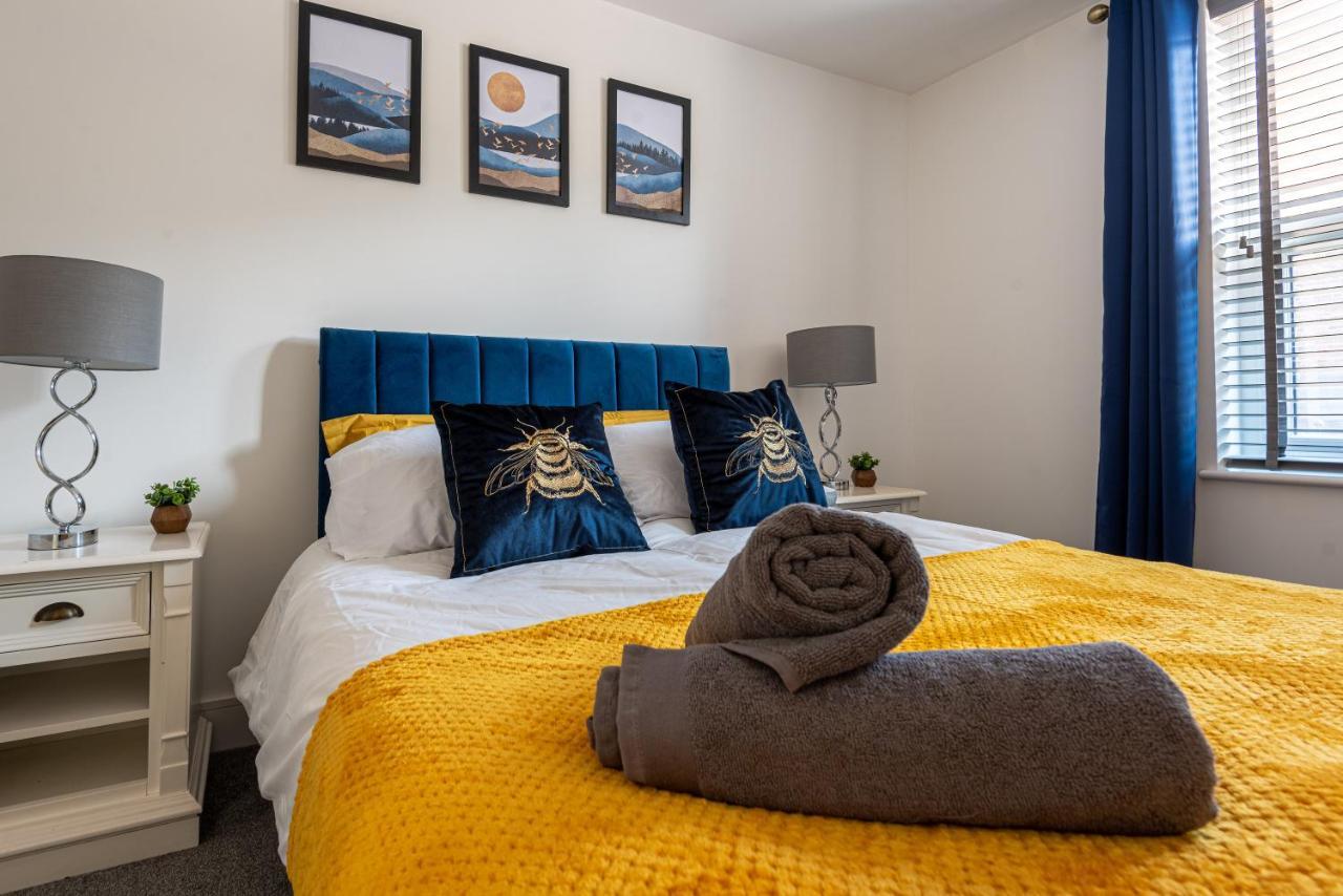 1 Bed Central - Free Parking - Long Stay Offer Strood 외부 사진